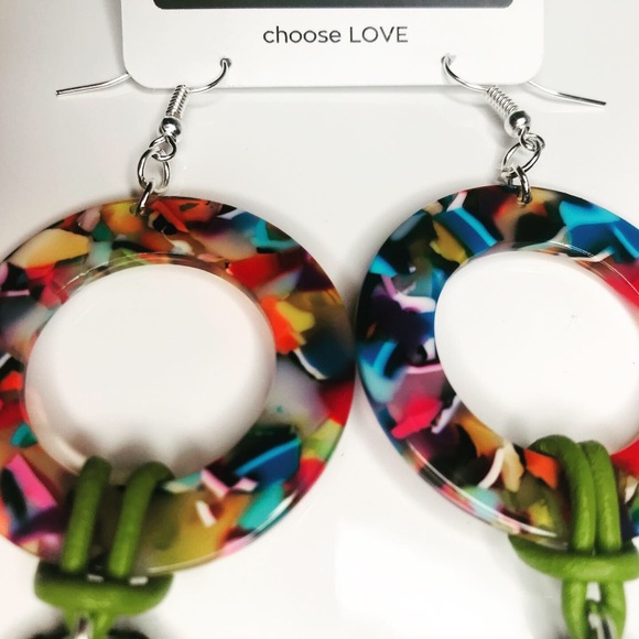 Handpainted reversible leather earrings - Picture 5 of 6